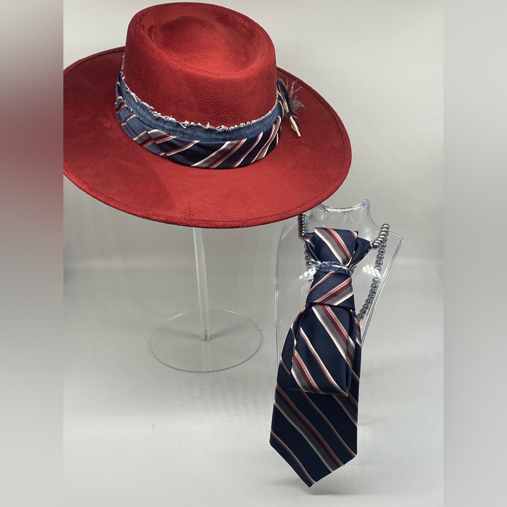 “Mailbox Full” by The Chapeauholic